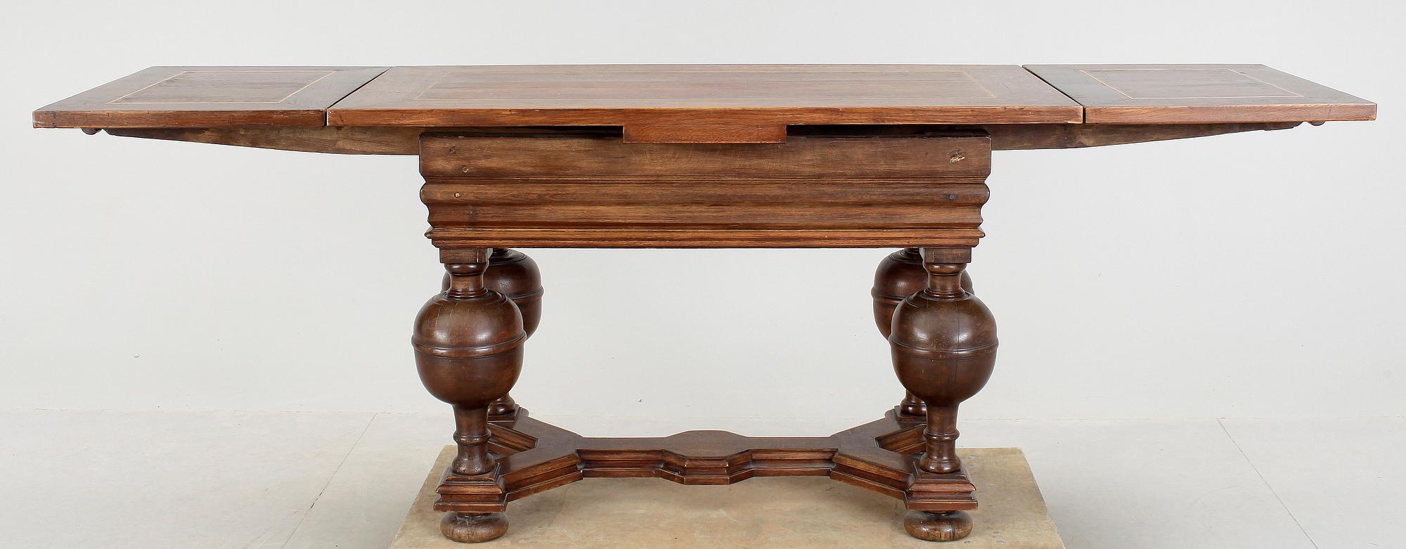 BORD, barockstil, omkring 1900.