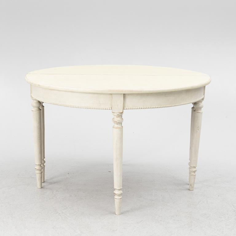 Dining table, late 19th century.