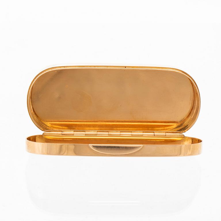 An 18K gold box by Lars Larsson & Co Gothenburg 1890.