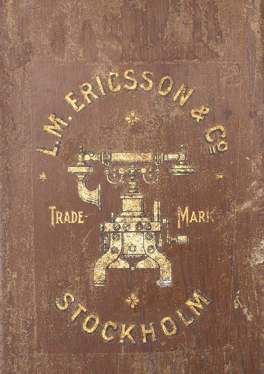 VÄGGTELEFONER, 2 st, L. M. Ericsson & Co, Stockholm, tidigt 1900-tal.