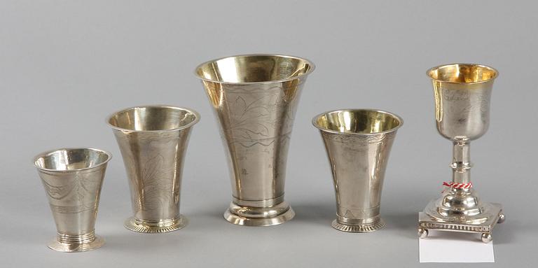 POKALER OCH BÄGARE, 4+1. Silver. Div mästare.