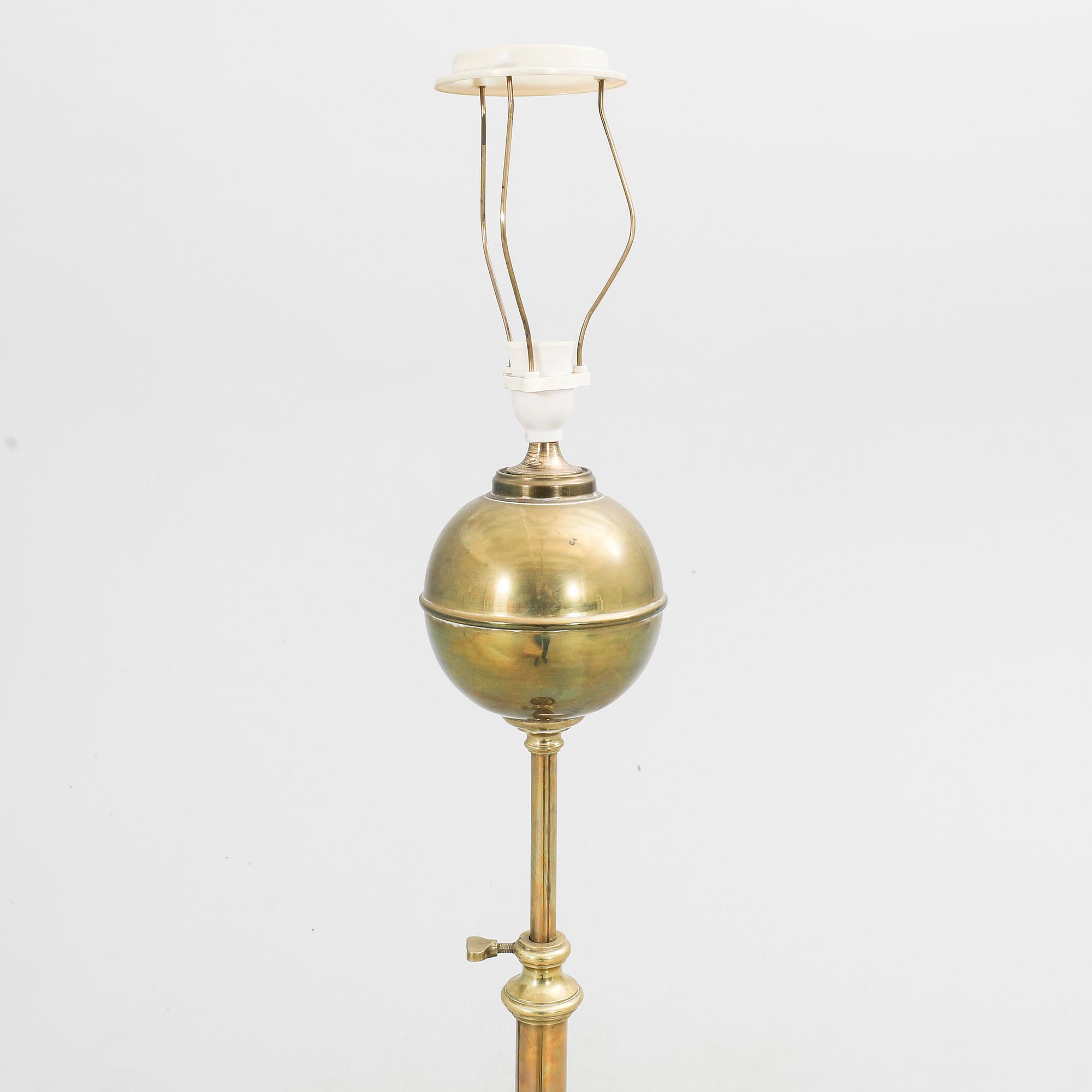 Golvlampa, 1900-talets första hälft.