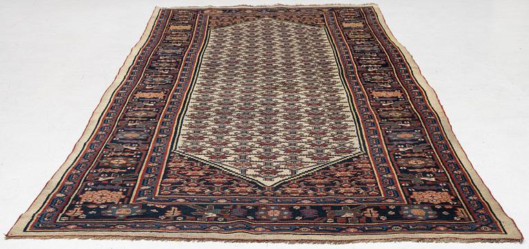 Gallerimatta, antik Bidjar, Västra Persien. 380 x 170 cm.