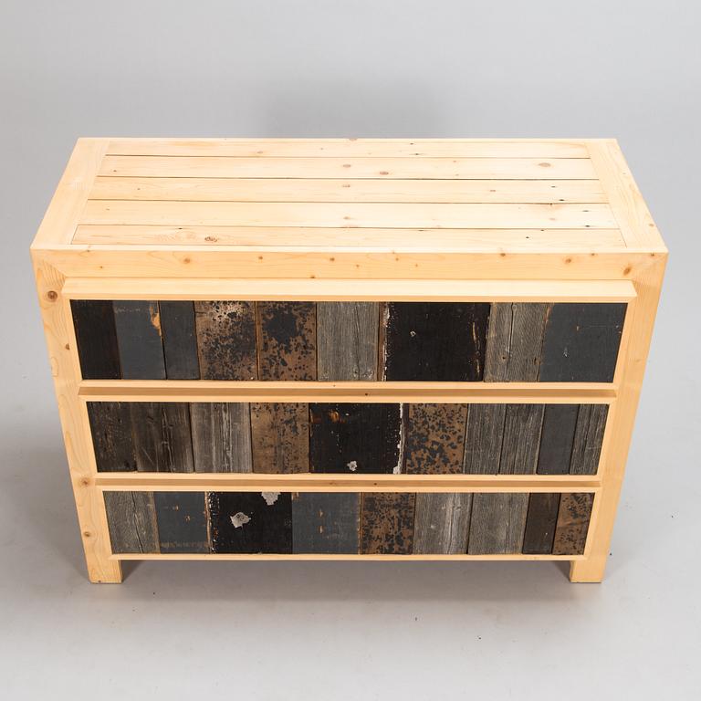 Piet Hein Eek, A 3-drawer dressoir in scrapwood.