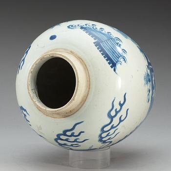 A blue and white Transitional jar, 17th Century.