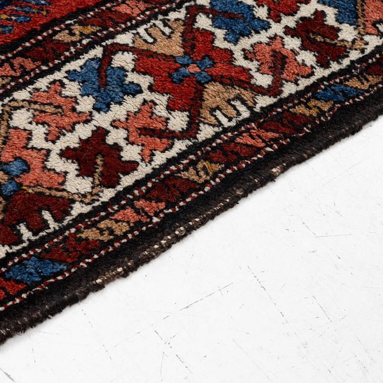 Matta, Meshed, ca 192 x 128 cm.