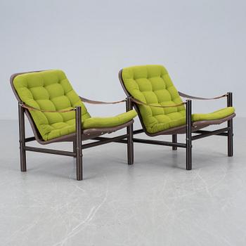 FÅTÖLJER, ett par, "Junker", Bror Boije, Dux, 1900-talets andra hälft.