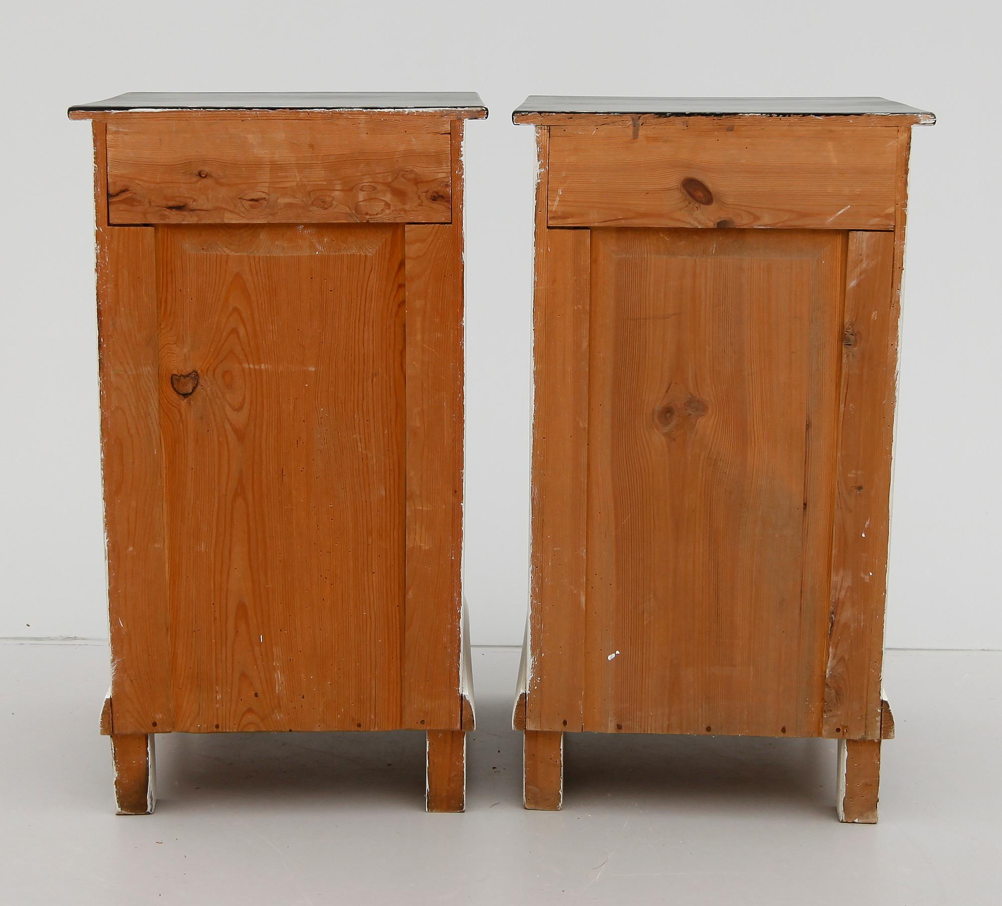 POTTSKÅP, 1 par, 1900-talets första hälft.