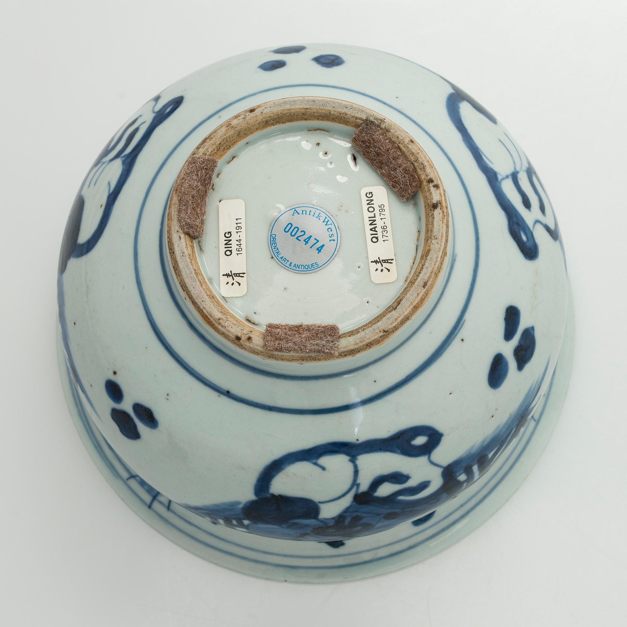 Vase and bowls 2 pcs, China.