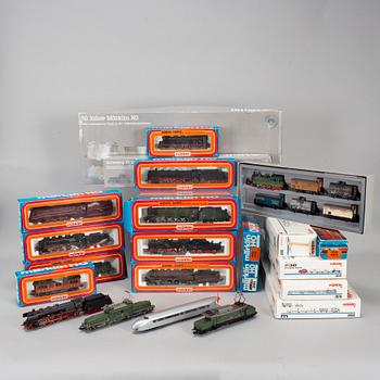 MÄRKLIN, a collection of H0 locomotives and wagons from the second half of the 20th century.