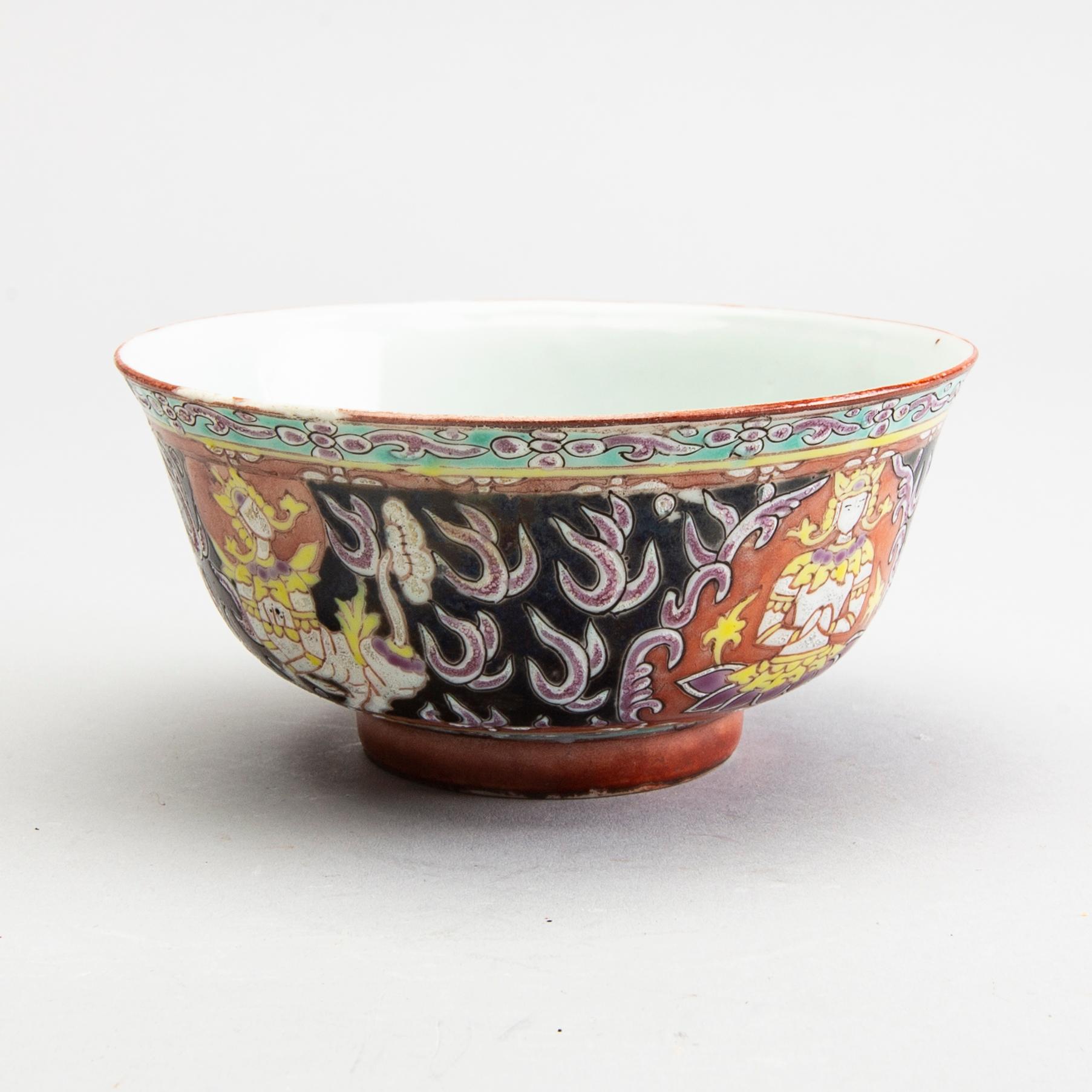 A Thai Bencharong bowl, 19th Century.