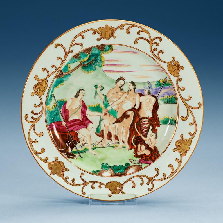 A 'European Subject' dinner plate depicting the Judgement of Paris, Qing dynasty, Qianlong (1736-95).