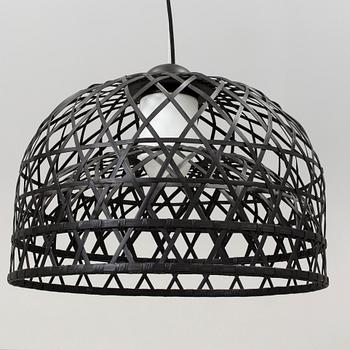 NERI&HU, taklampa, "Emperor", Moooi, 2000-tal. Höjd 117 cm.