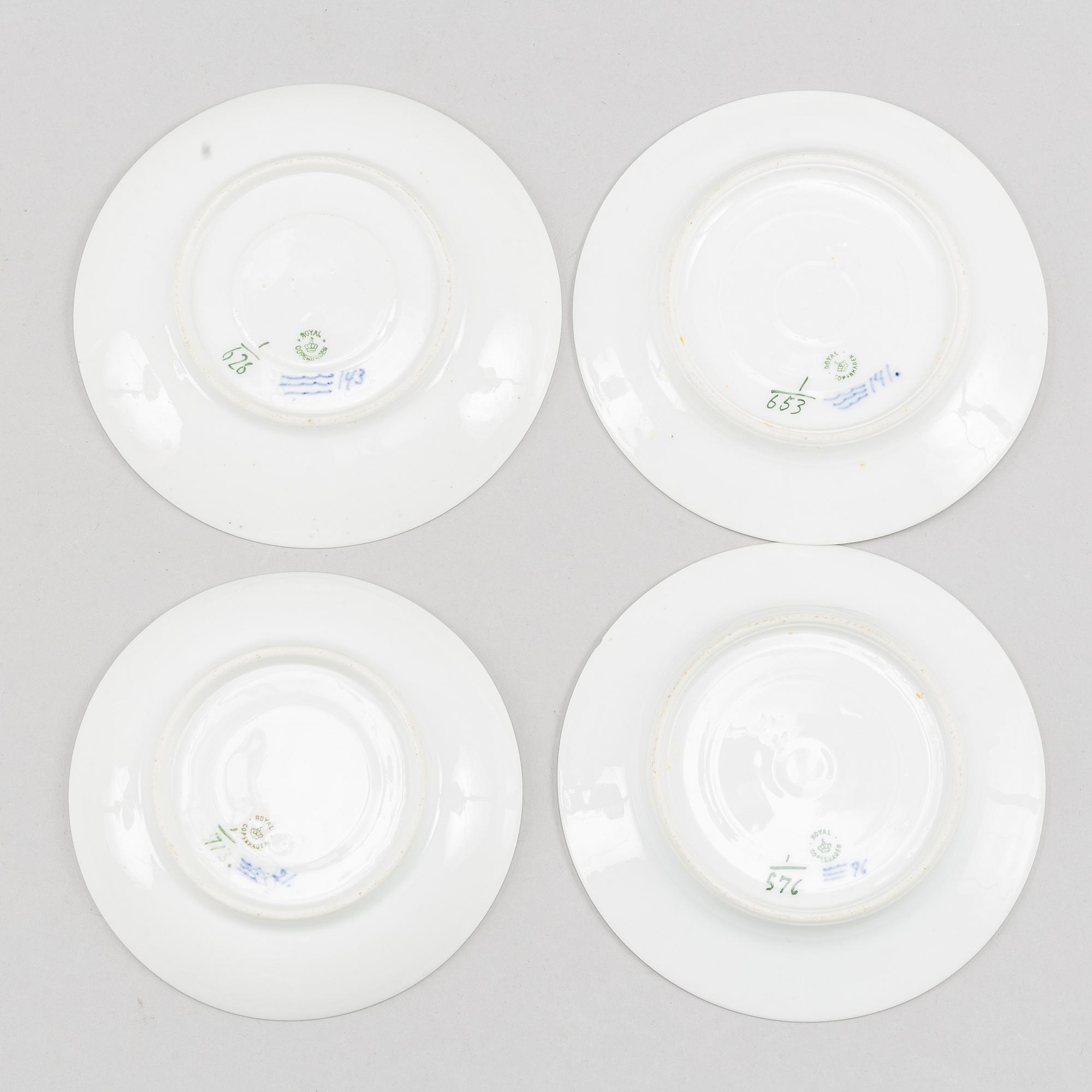 Royal Copenhagen, mat- samt kaffeservis, 85 delar, porslin. "Musselmalet", Danmark, 1900-tal.