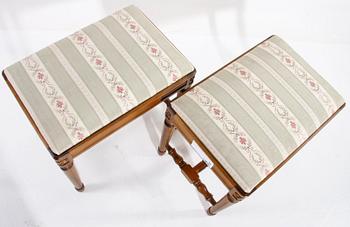 TABURETTER, ett par, gustaviansk stil, 1900-tal.
