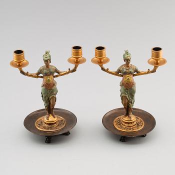 KANDELABRAR, 1 par, brons, Frankrike, 1900-tal.