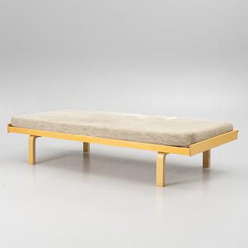 Alvar Aalto, daybed, model 710, Artek, Finland.