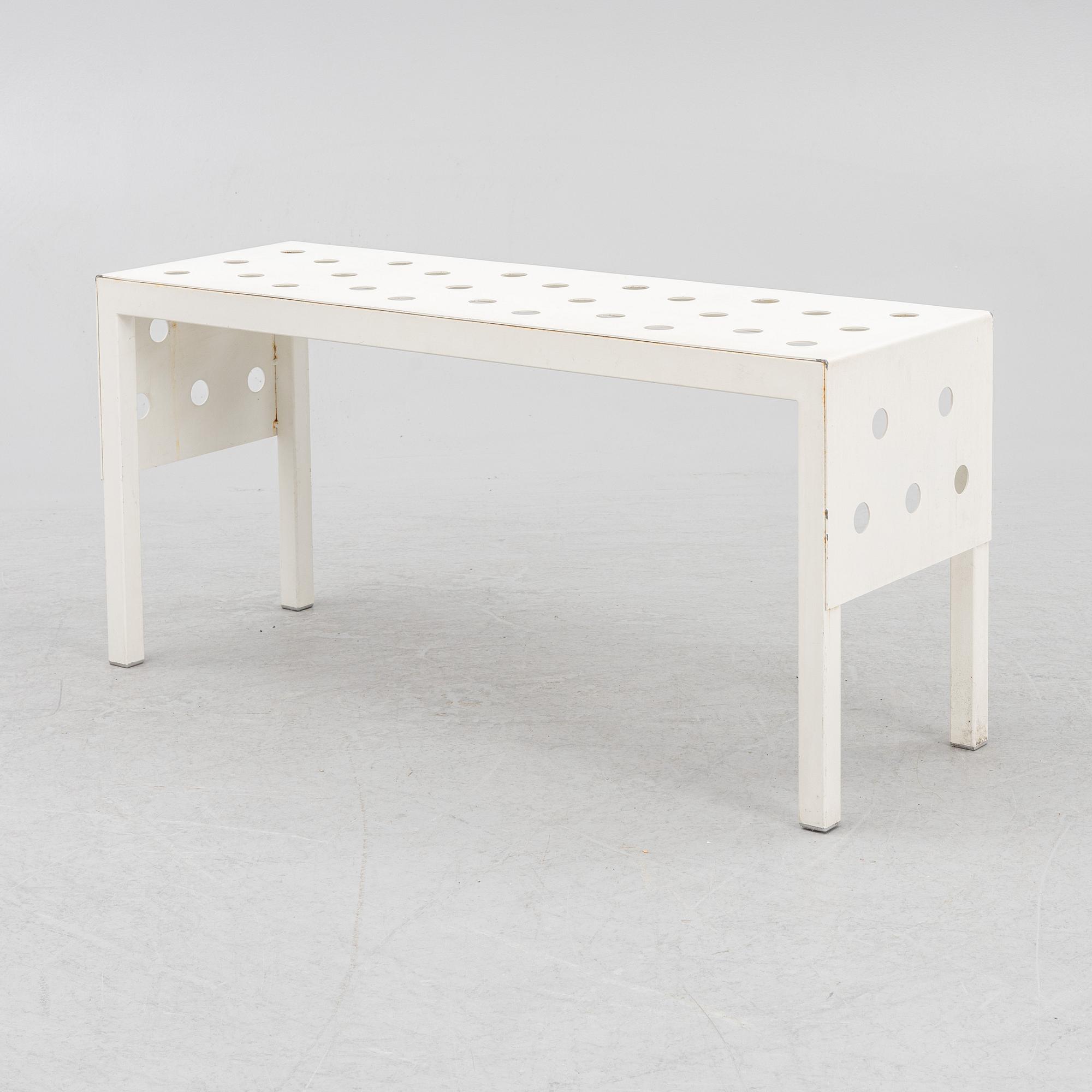 Thomas Sandell, garden bench, "Bench Air" Asplund, 21st century.