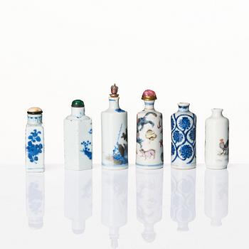 Snusflaskor, sex stycken, porslin. Kina, sen Qingdynasti samt Republik.