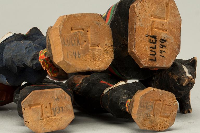 TORBORG LINDBERG-KARLSSON, figurer, 5 st, skuret trä, monogramsignerade. 1940-talets slut.