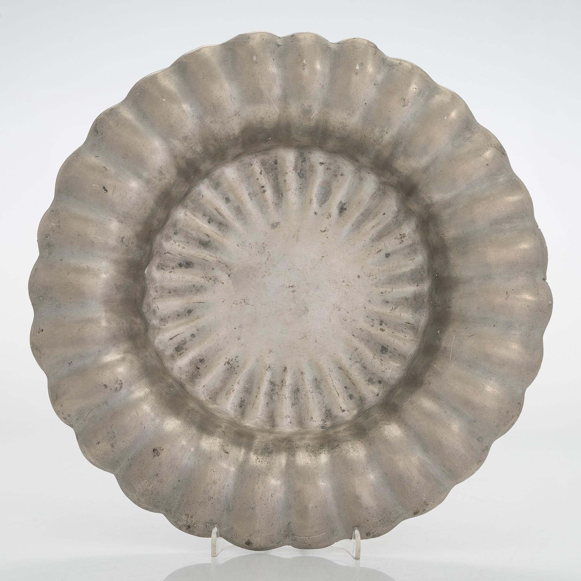 Estrid Ericson, dish, model "A 28", pewter, Svenskt Tenn, Stockholm 1925.