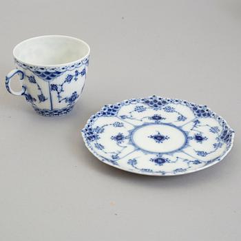 12 porcelain coffee cups and saucers + 1 vase from Royal Copenhagen, Denmark.