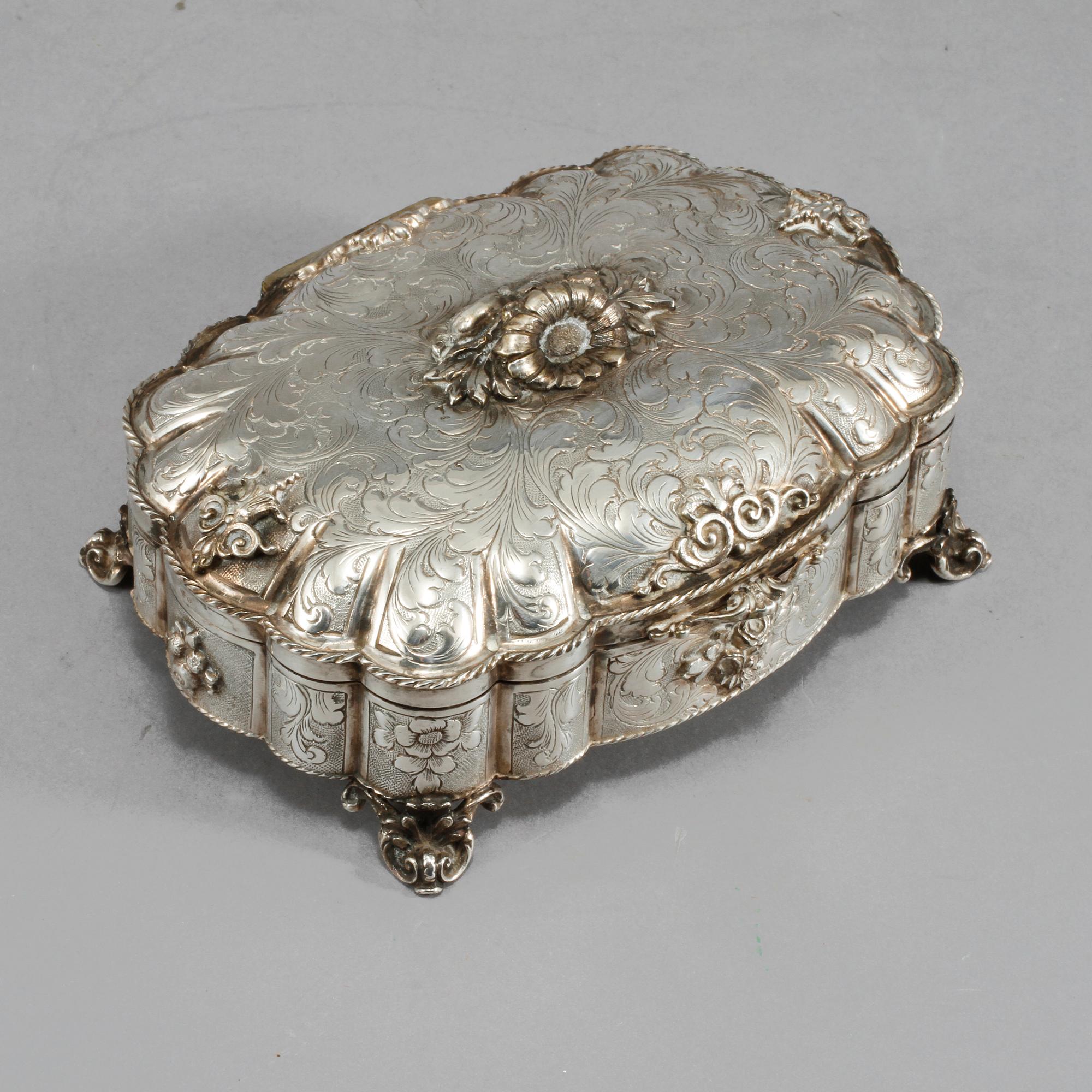 SKRIN, silver, importstämplad, omkring 1900. Vikt 450 gram.