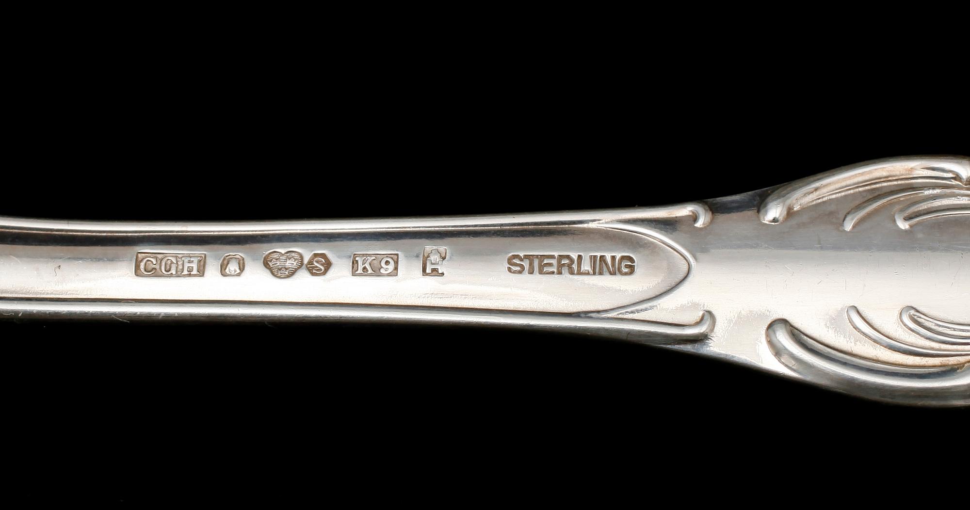 BESTICK, 45 del, silver, C G Hallberg, Stockholm 1960-tal. Vikt ca 1396 g. Knivarnas vikt med stålblad ca 798.