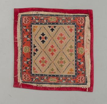 MEDITATIONSMATTA, Tibet, ca 1900. Ca 73x76 cm.