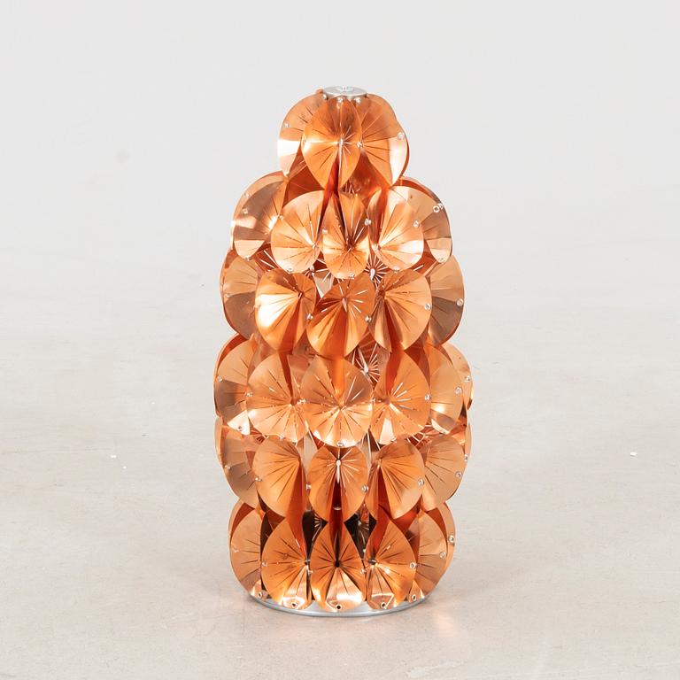 Lisa Hilland, ceiling lamp/table lamp from the Glamrocks series 2023.