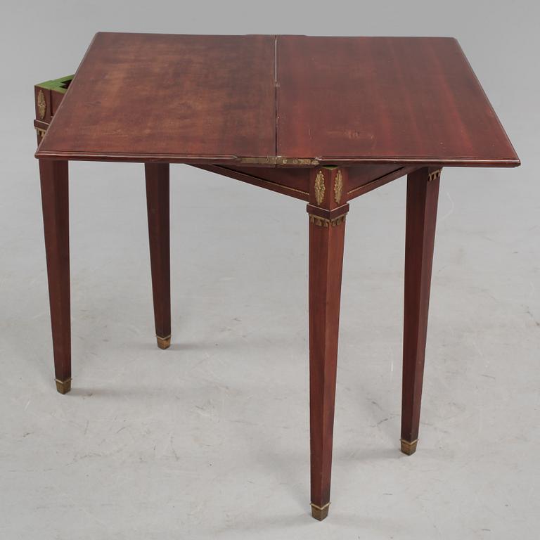 SPELBORD, sengustaviansk stil, omkring sekelskiftet 1800/1900.