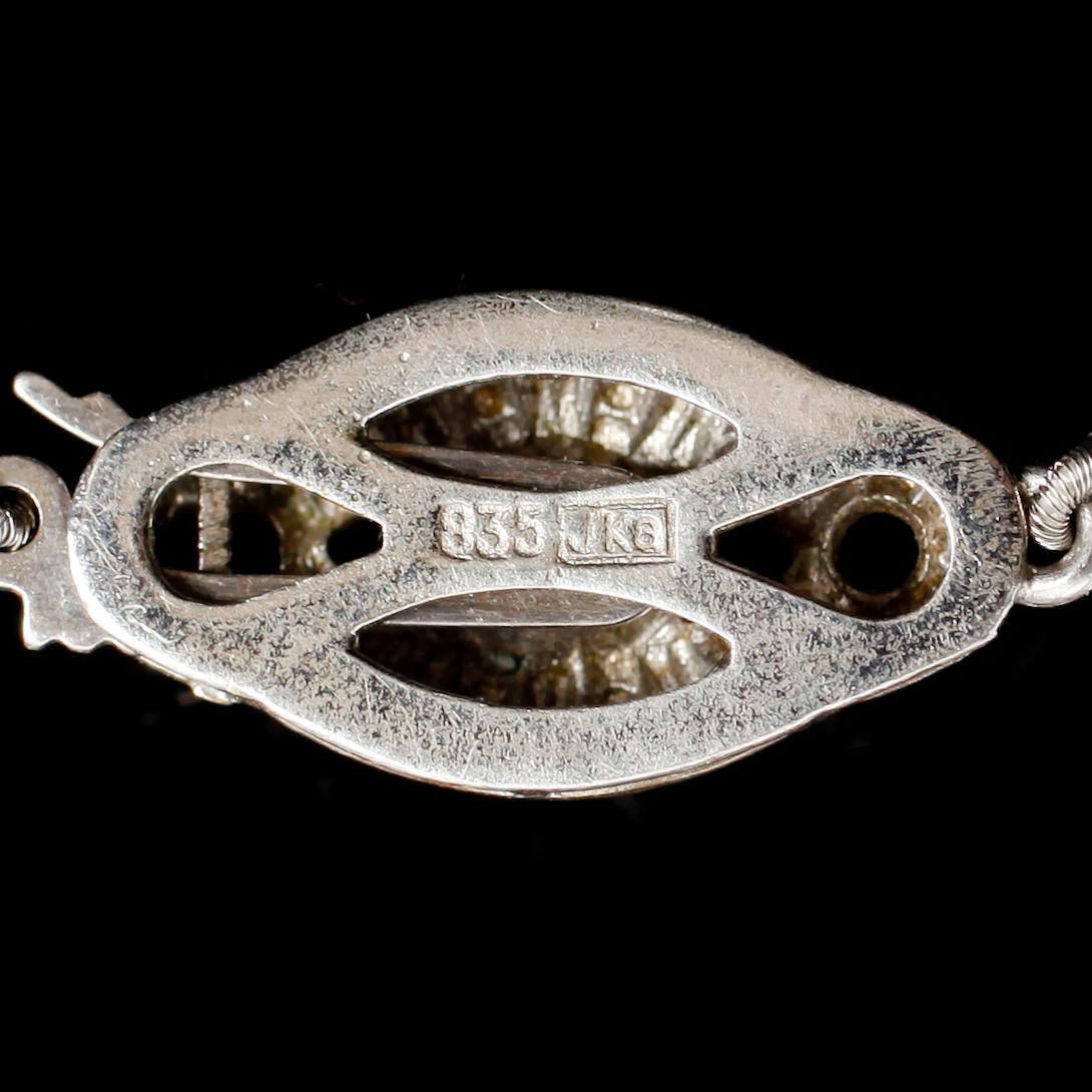 COLLIER, doserade odlade pärlor.