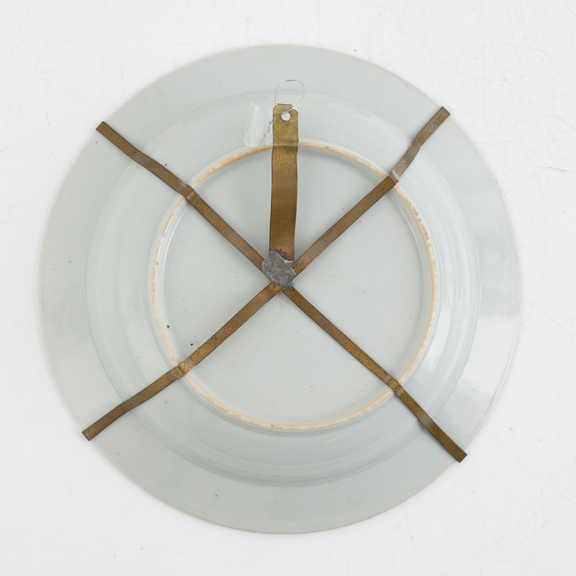 A serving dish, a hot water dish and two small dishes, 18th-19th century.