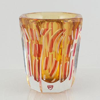 Jan Johansson, a glass vase, Orrefors 1991.