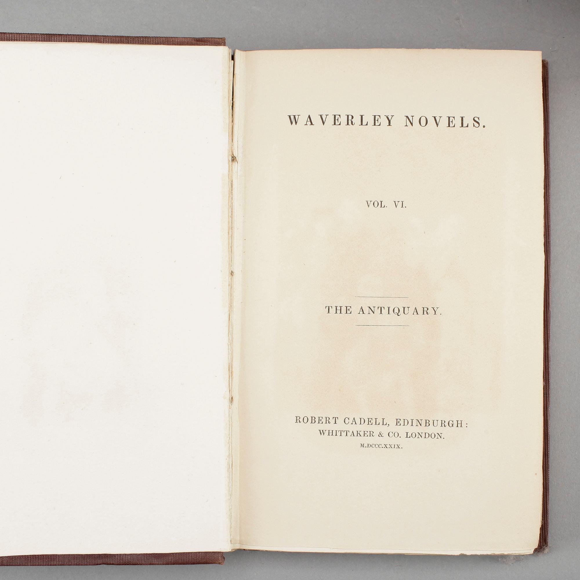 SIR WALTER SCOTT, 35 volymer. The Waverly Novels. Published 1831 by Robert Cadell. Printed by Ballantyne and Co.