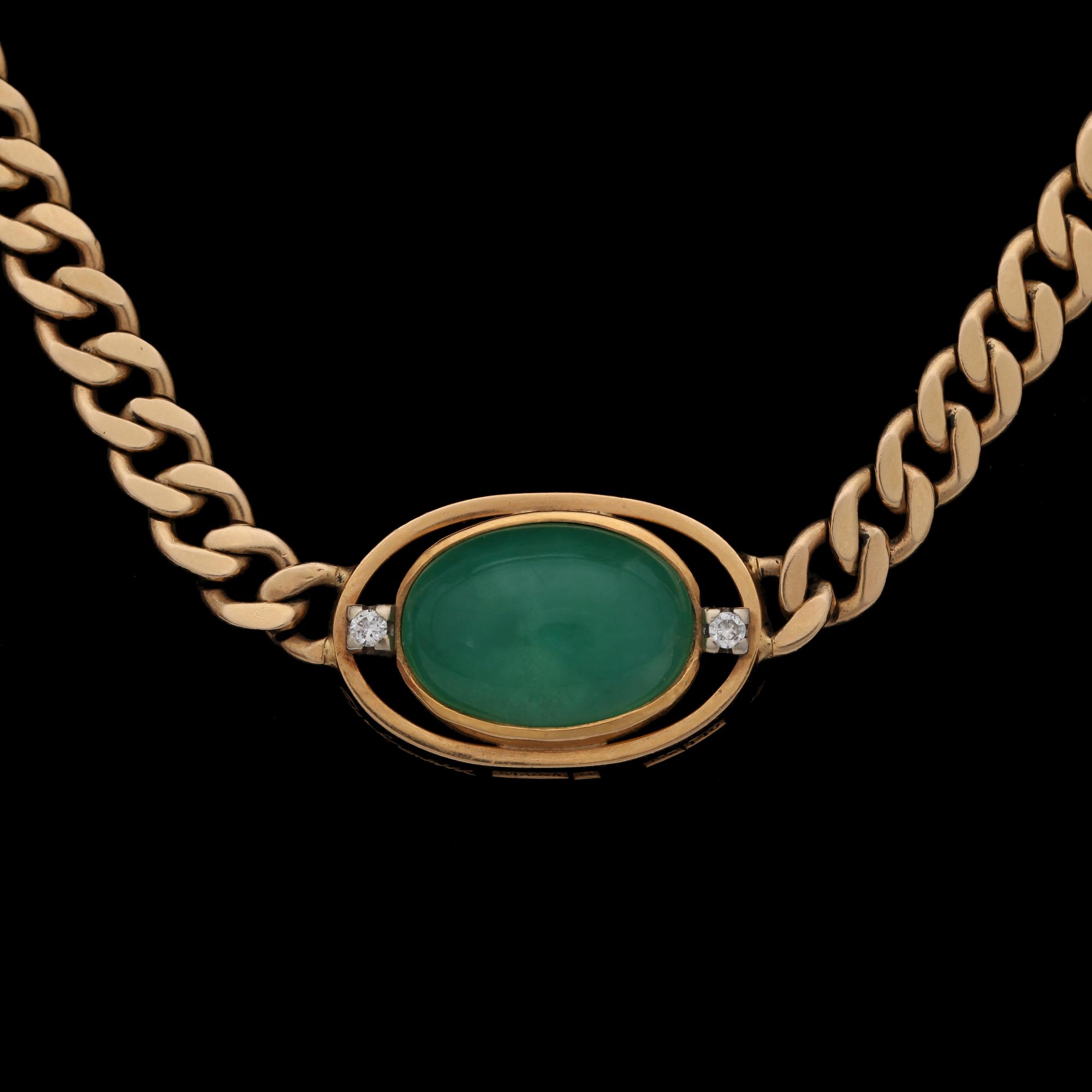 An gold necklace with jade pendant set with brilliant cut diamonds, tot. app. 0.25 ct.