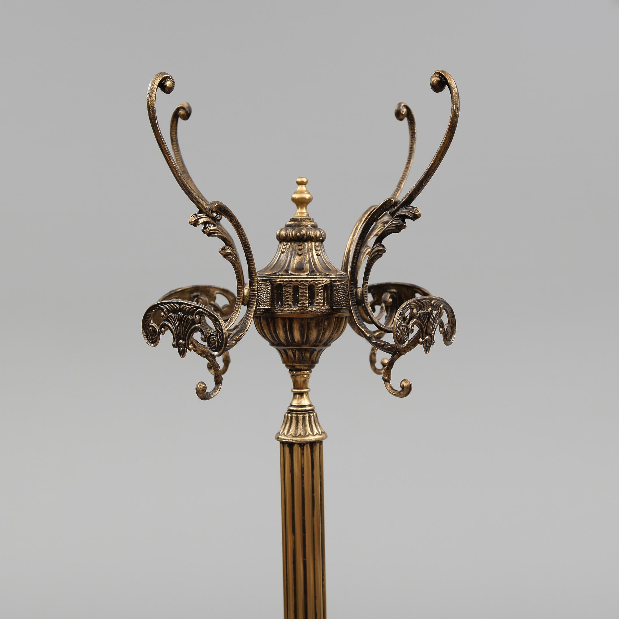 TAMBURMAJOR, rokokostil, 1900-talets andra hälft.