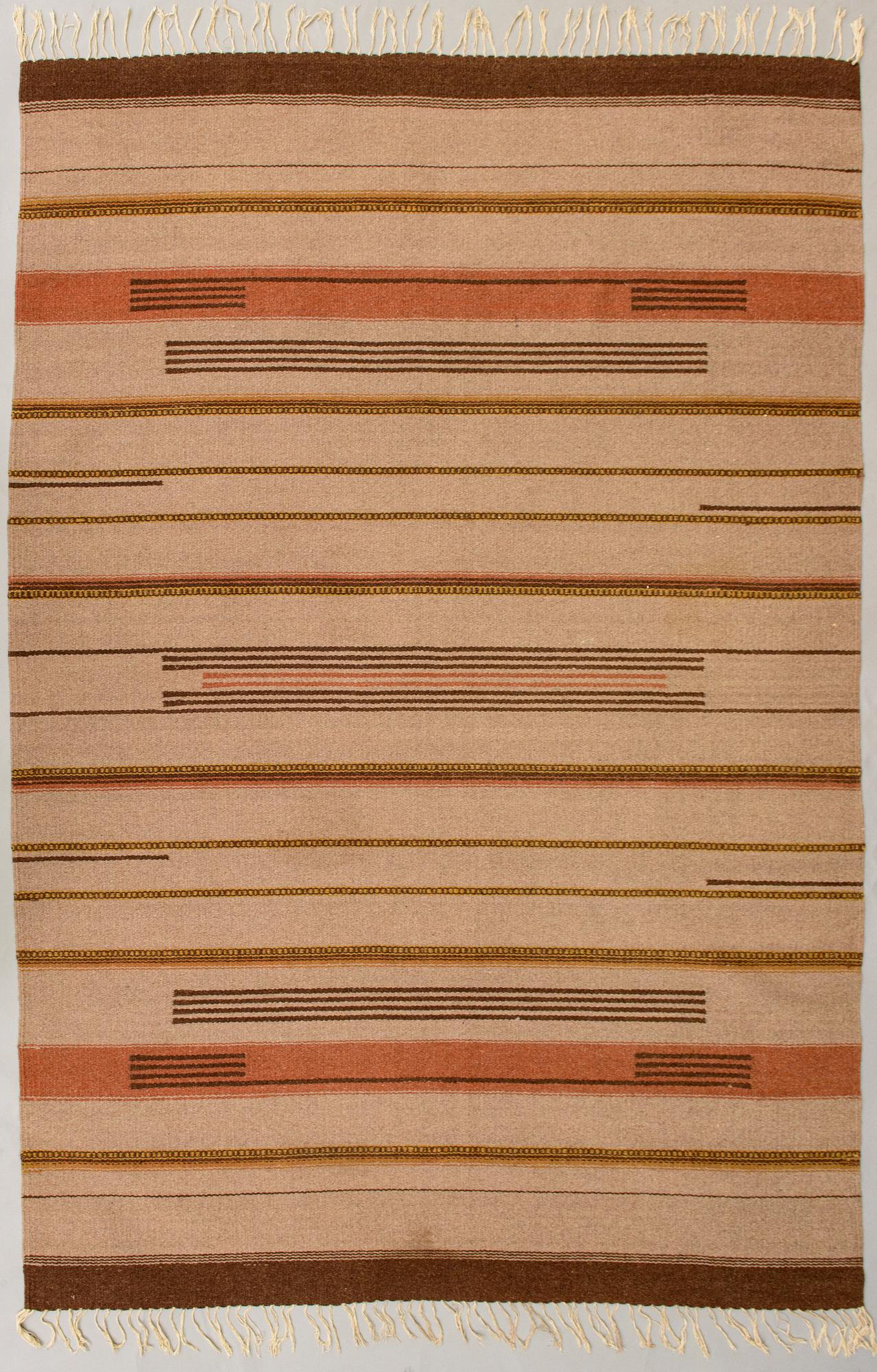 A 1930s Finnish flat weave carpet. Circa 200x190 cm.