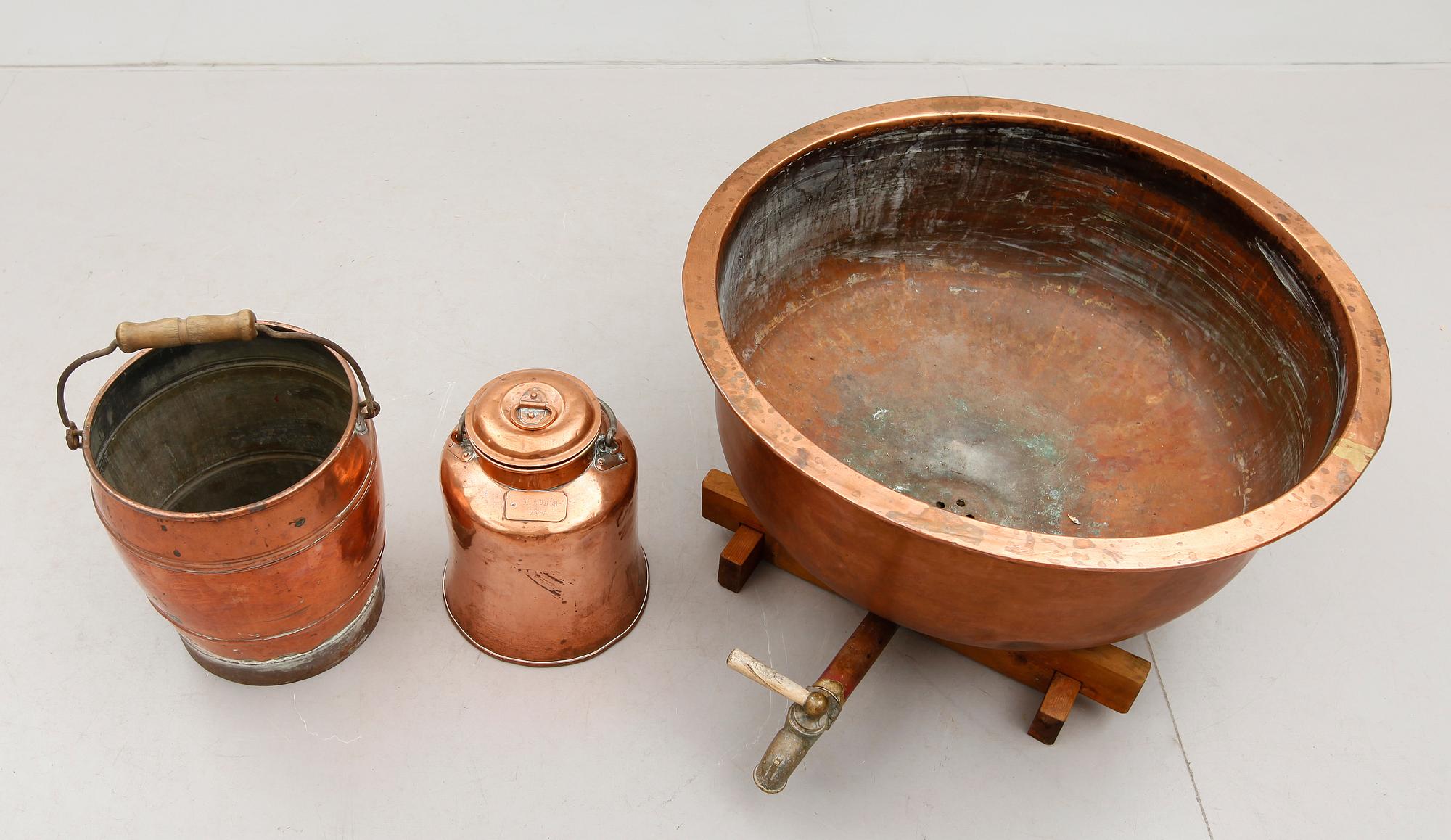 KOPPARFÖREMÅL, 3 delar, 1800-tal.