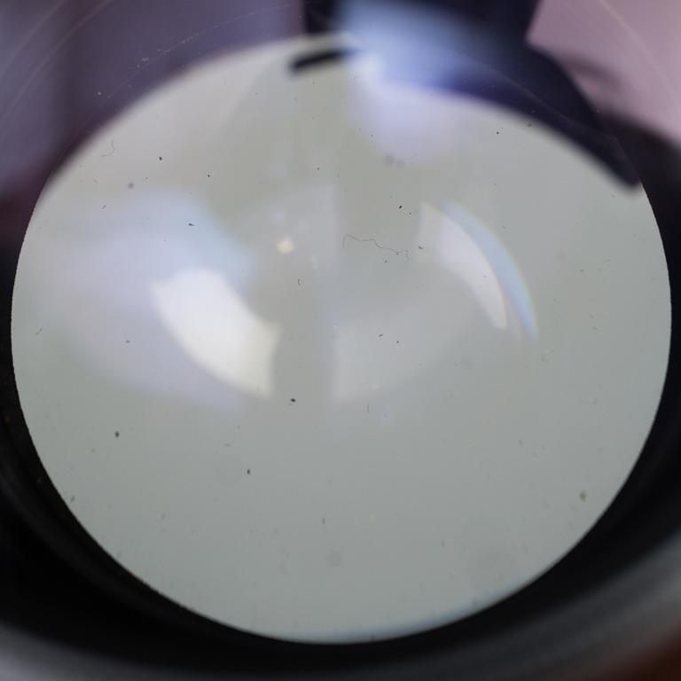 A chrome Leica Summarex f=8,5 cm 1:1,5 lens no 1008834 designed by av Max Berek, Ernst Leitz, Wetzlar . 1943-1960.