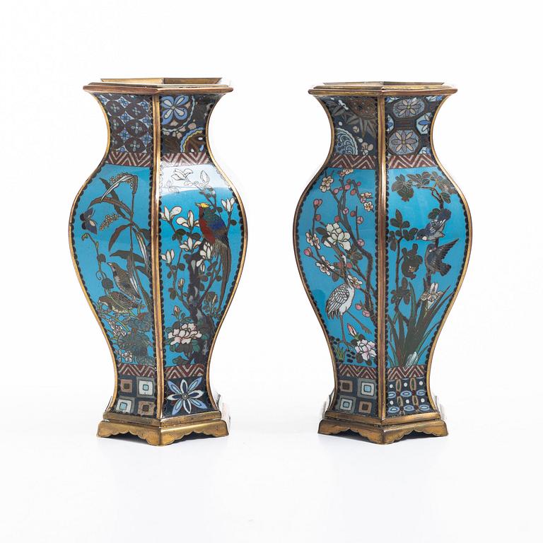 A pair of Japanese cloisonné hexagonal vases, Meiji (1868-1912).