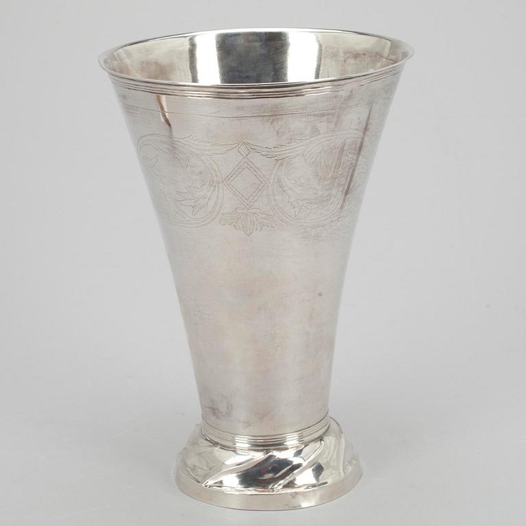 POKAL, silver, Lars Löfgren, Hudiksvall 1803. Vikt 291 g.