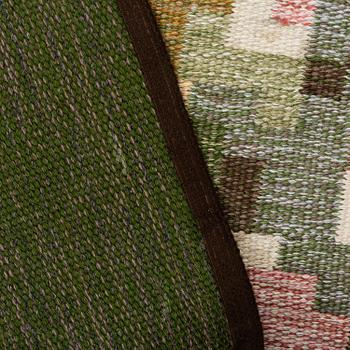 ERIK LUNDBERG, A CARPET, "Korall", flat weave, ca 199 x 138-140 cm, signed V.