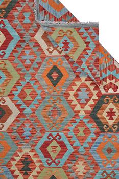 A CARPET, kIlim, ca 291 x 196 cm.