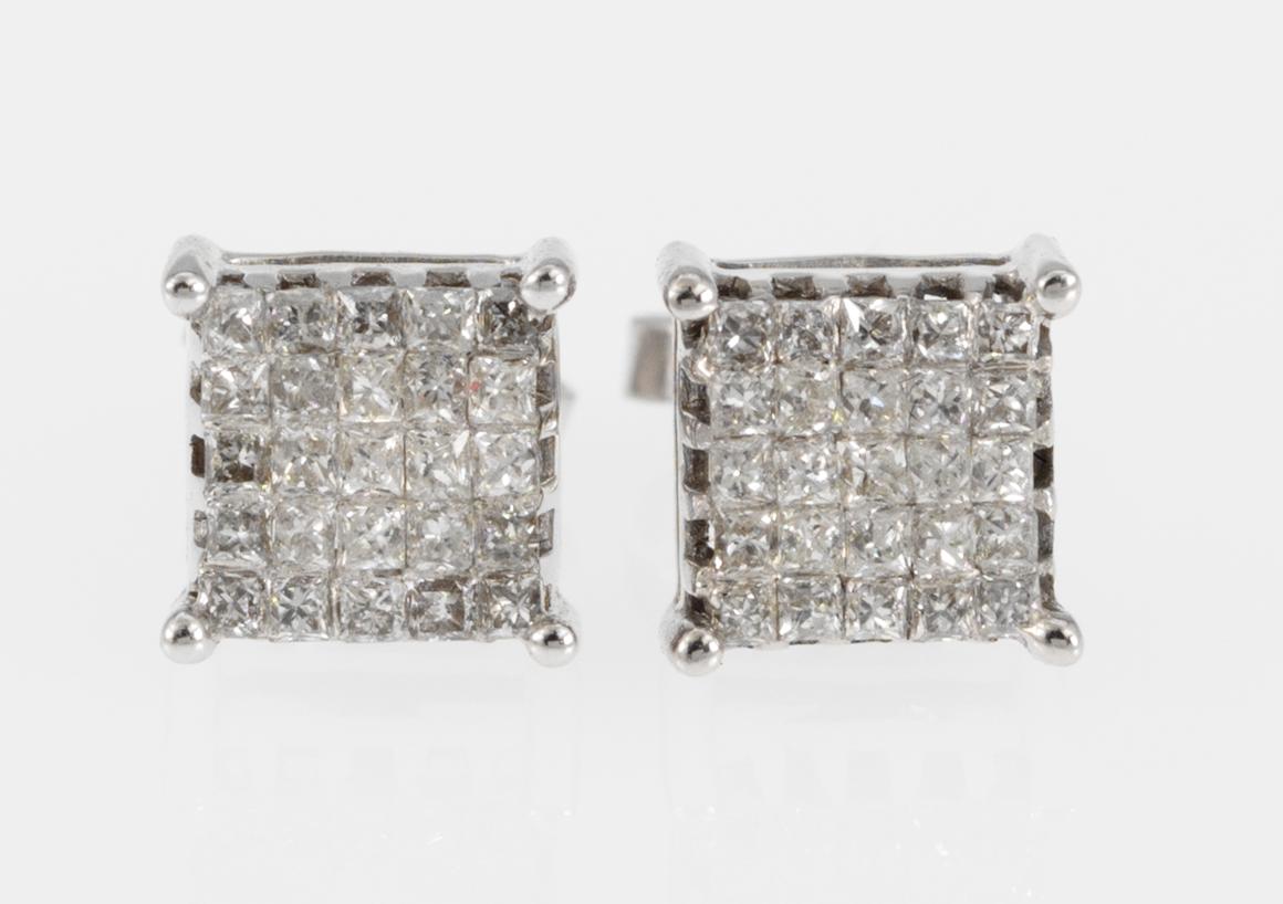 A pair of diamond earstuds, app. tot. 0.50 cts.