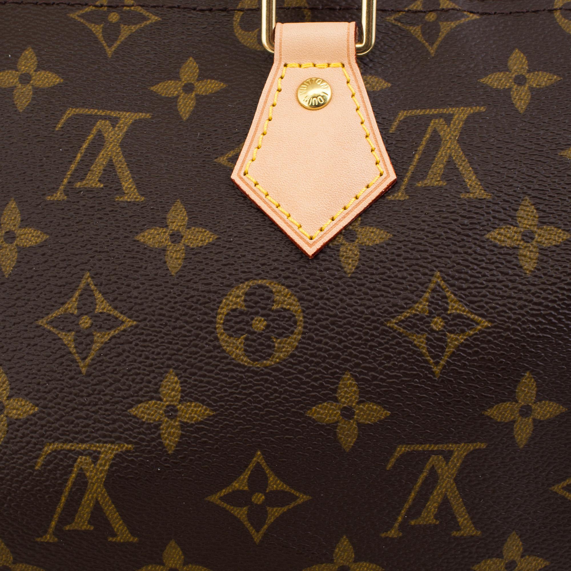 A "Speedy Bandouliere 25" by Louis Vuitton 2016.