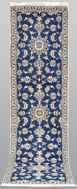 A Nain runner, ca 289 x 79 cm.