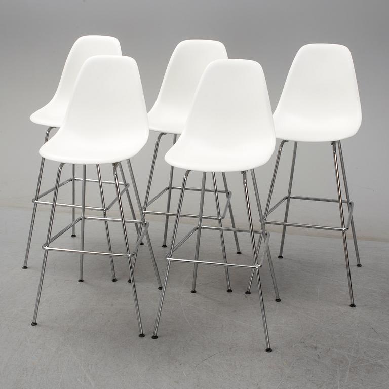 CHARLES & RAY EAMES, 5 "plastic chair", bar stools for Vitra.