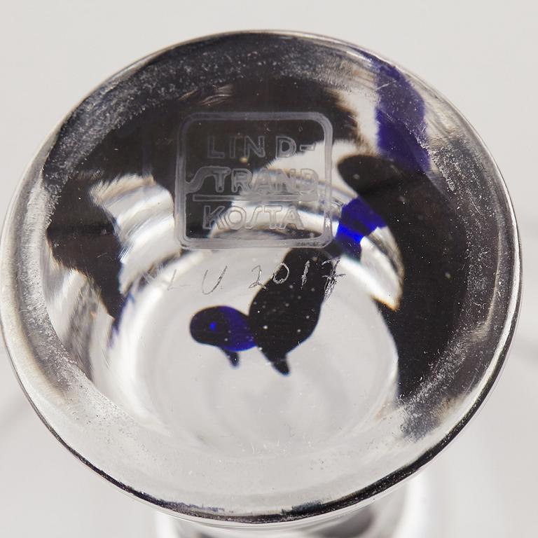 VICKE LINDSTRAND, an 'Abstracta' glass bowl from Kosta, 1950's.