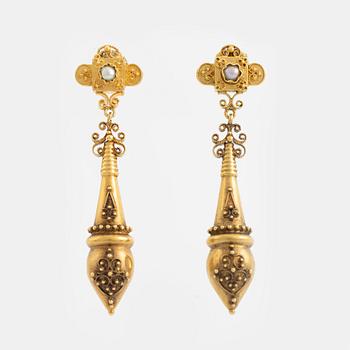 Gustaf Dahlgren & Co, brooch and pair of earrings, gold with pearls, circa 1870's.